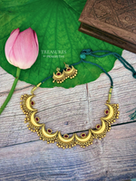Half moon Gunguroo Necklace- JN36