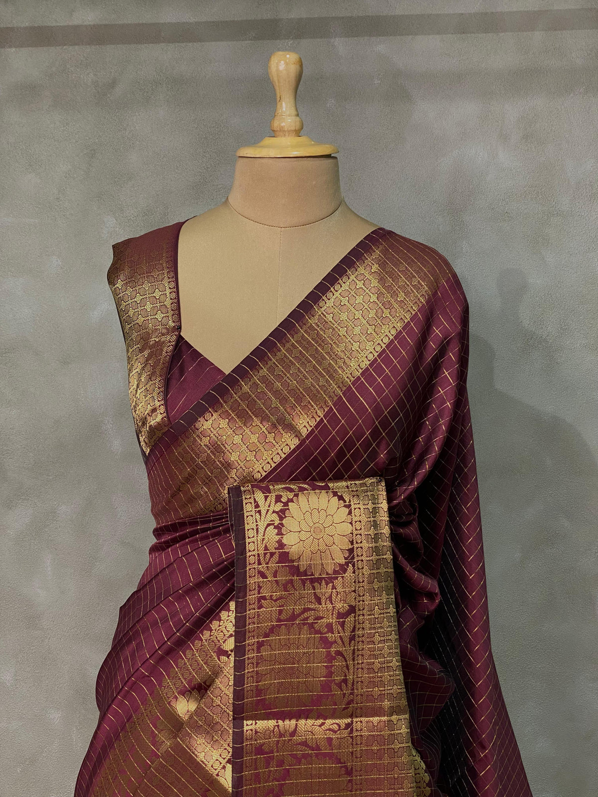 Maroon Semi Banarasi saree - LZ9C